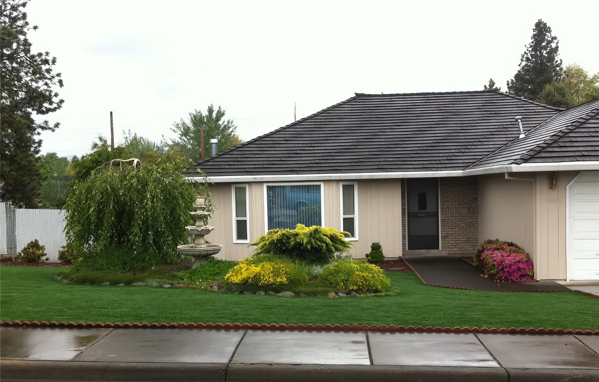 Artificial Turf and Varied Plantings